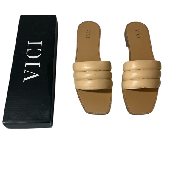 VICI Women's Tan Slide Nude Colored Sandals Size 10 NWT - Picture 1 of 4